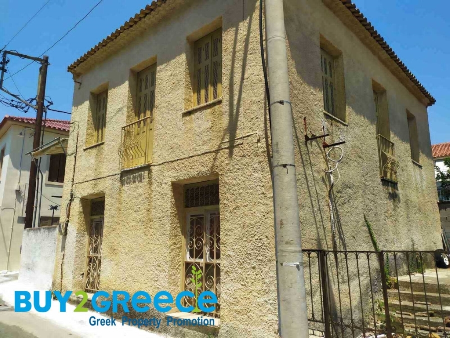 House for sale in Methoni