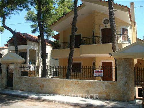 House for sale in Stamata