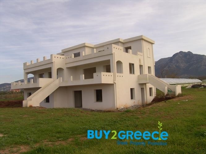 House for sale in Kyparissia